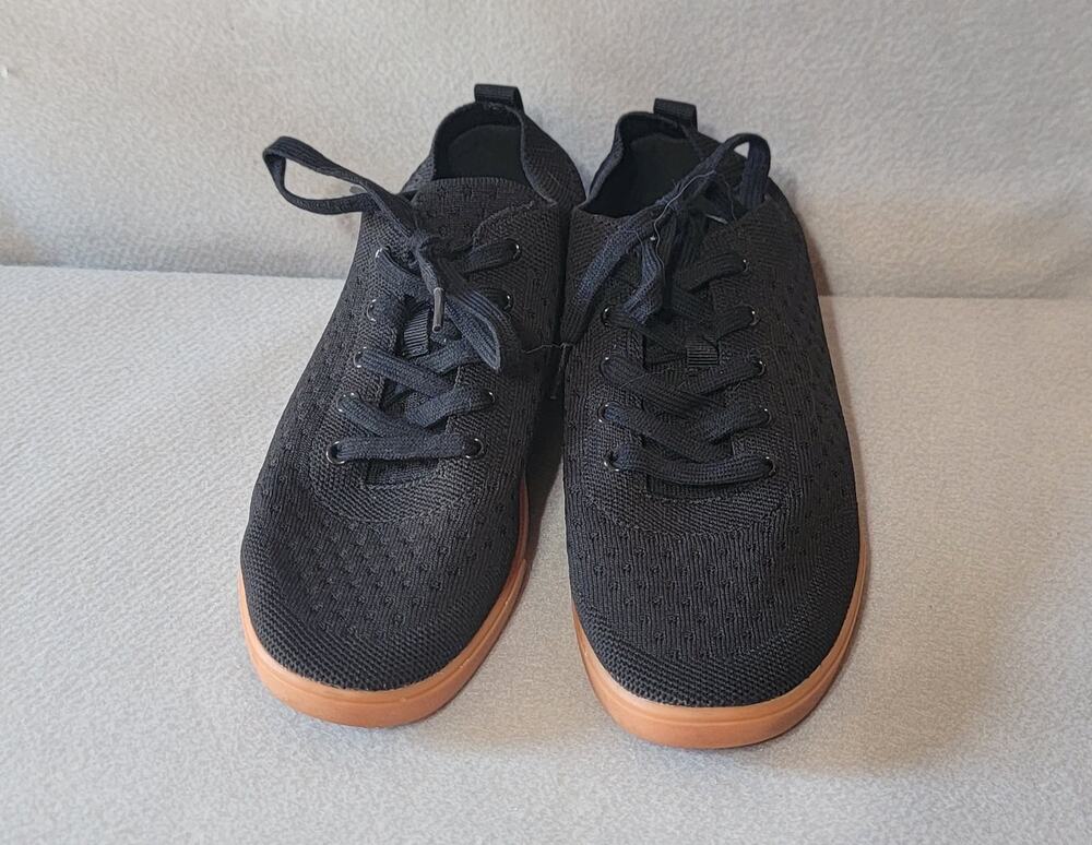 SUAVS Black Knit Lace Up Sneakers Gum Sole Shoes Sz 9